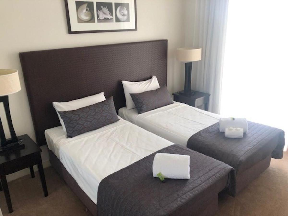 Grand Mercure Allegra Hervey Bay Zewnętrze zdjęcie A bedroom at the hotel