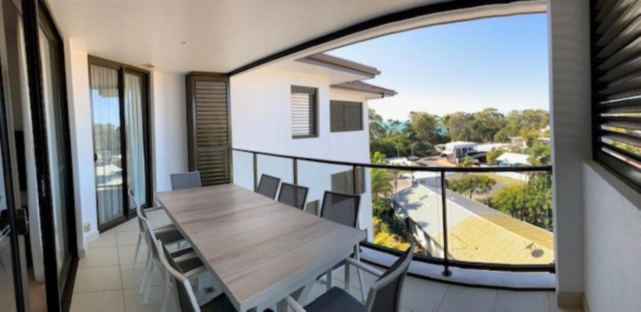Grand Mercure Allegra Hervey Bay Zewnętrze zdjęcie A balcony