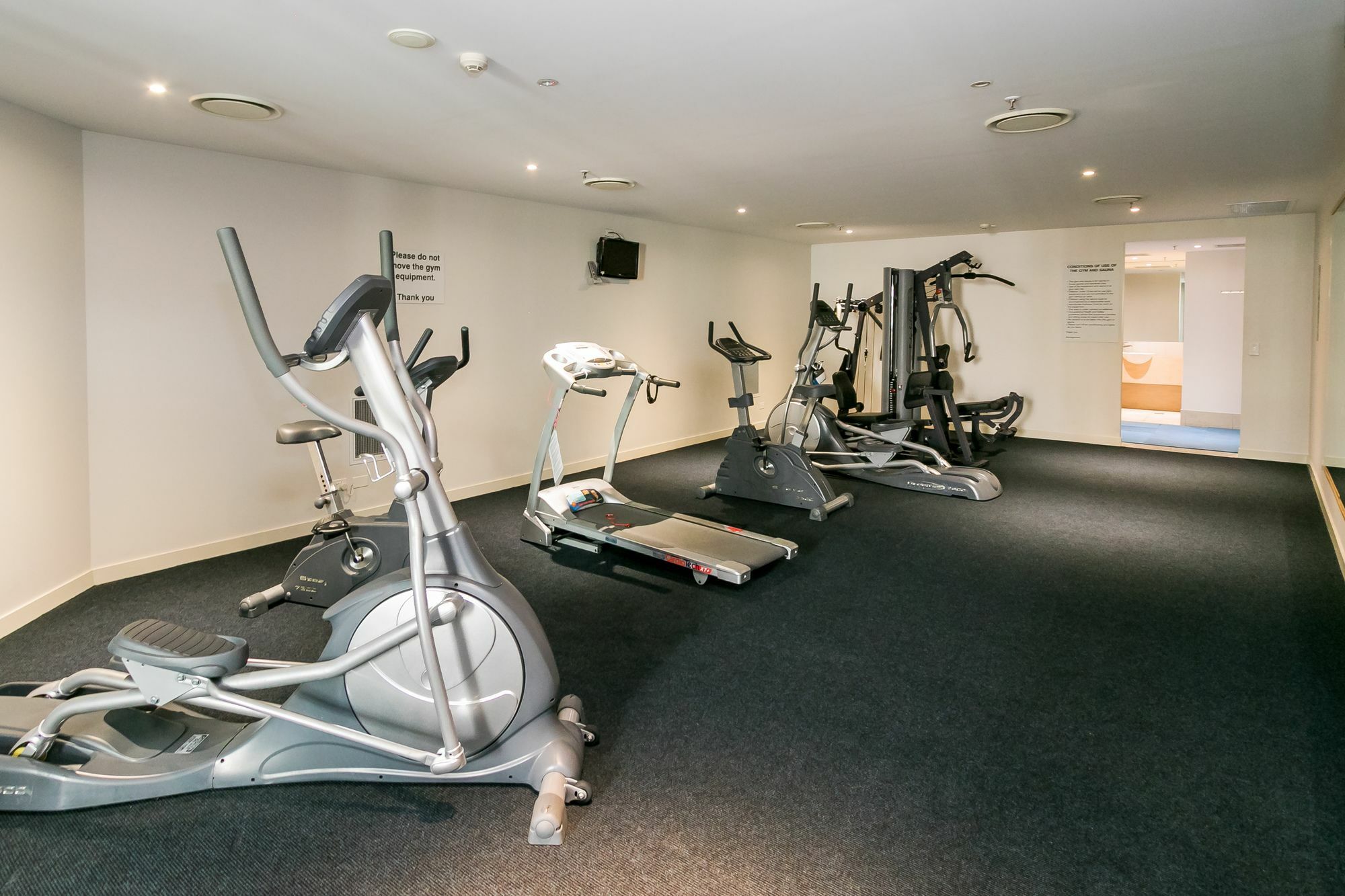 Grand Mercure Allegra Hervey Bay Zewnętrze zdjęcie The gym at the hotel